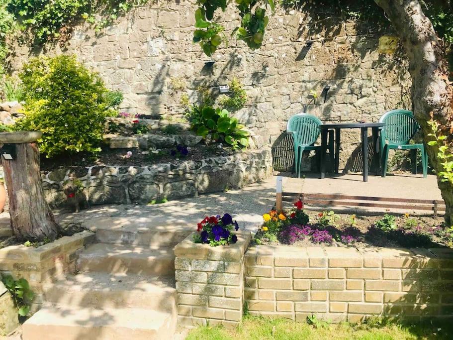 Victoria Boutique Lodge 'Stan Sea View&Garden Apartment Ventnor Extérieur photo